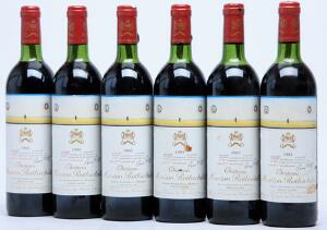 6 bts. Château Mouton Rothschild, Pauillac. 1. Cru Classé 1983