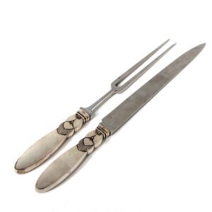 Gundorph Albertus Kaktus. Forskærersæt med skafter af sterlingsølv. Georg Jensen efter 1945. L. hhv. 31 og 34,5.