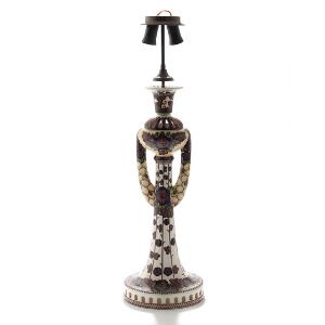 Aluminia bordlampe af fajance, vaseformet stamme med to hanke. Nr. 863775. H. inkl. montering 76.