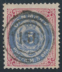 1875. 5 øre, blårød. PRAGT-mærke med retvendt nr.stempel 156 FEJØ.
