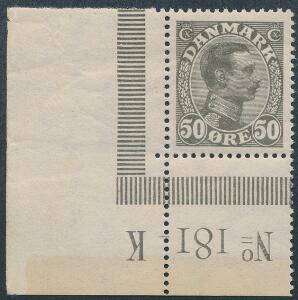 1921. Chr. X, 50 øre olivgrå. Perfekt centreret postfriskt mærke med nedre hjørnemarginal 181-K