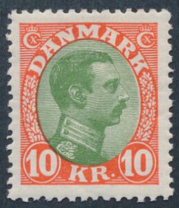 1927. Chr. X, 10 kr. rødgrøn. Flot centreret og lethængslet mærke