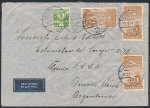 1934. Luftpost 1 kr. brun. 3 stk. samt 5 øre, grøn på Luftpostbrev sendt til ARGENTINA, stemplet i KØBENHAVN 30.9.38.