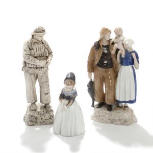 Axel Locher, Lotte Benter To figurer af porcelæn, BG og Kgl. P., bestående af fiskerfamilie og amagerpige. Samt figur af gips. H. 19-33. 3
