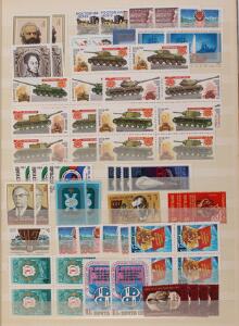 Rusland. 3 indstiksbøger med postfriske mærker, komplette sæt og miniark fra hovedsageligt 1970-80´erne. Se fotoudsnit