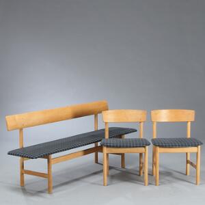 Børge Mogensen Sofabænk samt et par stole. Stel af eg. Sæde betrukket med blåternet stof. Udført hos Fredericia stolefabrik. 3
