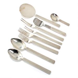 Sigvard Bernadotte Bernadotte. Bestik af sterlingsølv, bestående af 24 dele. Georg Jensen 1933-44. 24
