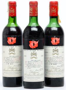 3 bts. Château Mouton Rothschild, Pauillac. 1. Cru Classé 1972 BC us.