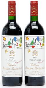 2 bts. Château Mouton Rothschild, Pauillac. 1. Cru Classé 1997 A hfin.