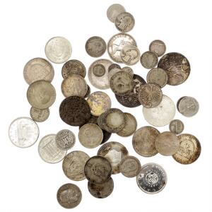Samling af sølvmønter og enkelte medailler i Ag fra diverse lande, i alt 630 g i varierende finhed