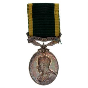 England, Kong George V medaille tildelt for effektiv service, med originalt bånd, kantstød