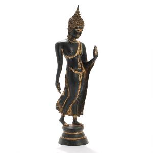 Stående Buddha af delvist bemalet og forgyldt bronze i Sukhothai stil. Thailand. 19. årh. H. 61.