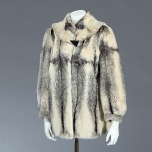 Hidalgo Selskabsjakke af mink. Ca. str. 40-42. L. ca. 72 cm. Tyskland.