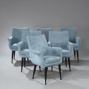 Moroso Sæt på seks armstole opsat på sortlakerede træben. Sæde og ryg betrukket med blågråt alcantara. Udført hos Moroso, Italien. 6