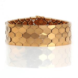 Armbånd af 14 kt. guld. L. ca. 18,5 cm. Vægt 47 gr. Original æske medfølger. Ca. 1970. Aldrig brugt.
