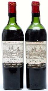 2 bts. Château Cos d Estournel, Saint - Estephe. 2. Cru Classé 1947 Chateau bottled. CD msmls.