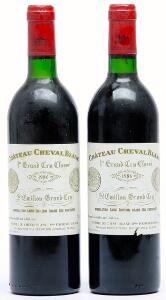 2 bts. Château Cheval Blanc, 1. Grand Cru Classé A 1986 A-AB bn.