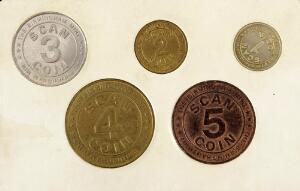 Møntsæt med pålydende 1, 2, 3, 4 og 5 fra The Birmingham Mint brugt af firmaet Scan Coins Ltd. til kalibering af mønttælleapparater