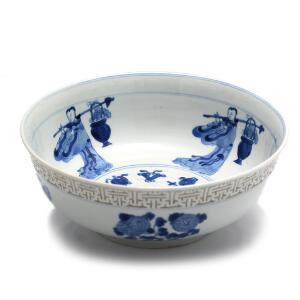 Kinesisk skål af porcelæn, dekoreret i underglasur blå. Kangxi 1662-1722. Diam. 19 cm.