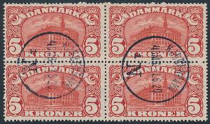 1915. 5 kr. Posthus, brunrød. Vm.IV. Smuk stemplet 4-BLOK med variant i pos.37 LILLE STREG VED VINDUE. AFA 7700