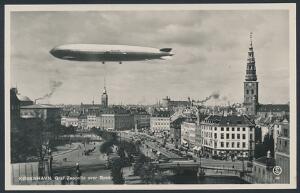 Postkort. København. Graf Zeppelin over byen.