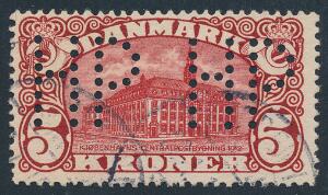 1912. 5 kr. Posthus, brunrød. Vm.III. Med PERFIN HP HP. Sjældent.