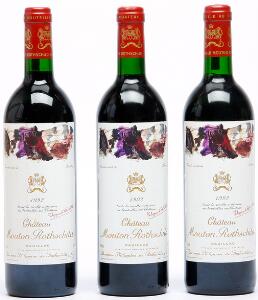 3 bts. Château Mouton Rothschild, Pauillac. 1. Cru Classé 1992 A hfin.