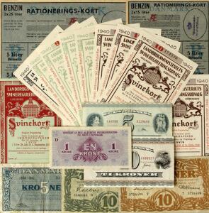 Lille lot sedler, svinekort 1934, 1940 og rationeriongskort for benzin, bl.a. 10 kr 1948n samt Allierede Overkommando, 1 kr u. år, i alt 21 stk.