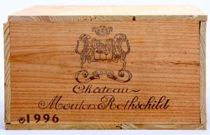 12 bts. Château Mouton Rothschild, Pauillac. 1. Cru Classé 1996 A hfin. Owc.