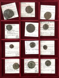 Antikkens Grækenland og romerne i Grækenland, 12 kobbermønter i varierende kvalitet. Ex. Flensborg, bestemt af samme