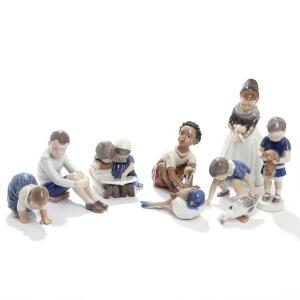 Jens Peter Dahl-Jensen, Lotte Benter m.fl. En samling figurer af porcelæn, Kgl. P. H. 4-19,5. 9