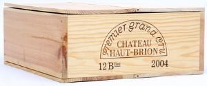 12 bts. Château Haut Brion, Pessac-Léognan. 1. Cru Classé 2004 A hfin. Owc.