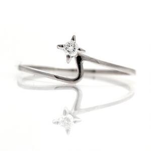 Diamantring af 14 kt. hvidguld prydet med brillantslebet diamant på ca. 0.05 ct. Farve Wesselton. Klarhed VS. Str. 55.