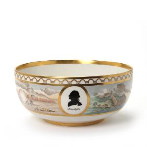 Jubilæumsbowle af porcelæn, Den amerikanske revolution 1776-1976. Royal Copenhagen. Nr. 21362500. Diam. 34 cm.