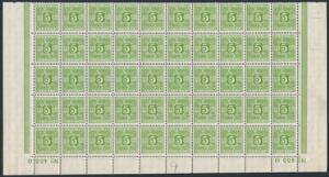 1930. 5 øre, gulgrøn. Postfrisk 50-BLOK nedre halvark incl. 2 varianter i pos.58 og 68 MANGLENDE PERLER I KRONE. AFA 3200