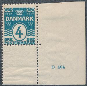 1905. Bølgel. 4 øre. Postfriskt enkeltmærke med lille oplagsnummer D 404. Sjældent