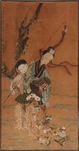 Jiao Bing Zhen, efter Fornemme kvinder ved flodbred samt poesi og segl signatur. Vandfarve på silke. Kina, 20. årh. 98 x 50 cm.