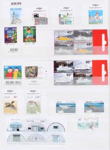 Island. 1972-2004. Postfrisk samling i indstiksbog. Formentlig komplet incl. masser af blokke, nogle hæfter osv.