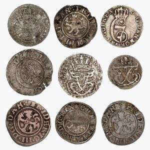 Norge, samling af 2 skilling mønter, inkl. 1653, 1657, 166, 1675, 1758, 1762, 1764, 1785 samt 1 stk. 1 skilling 176, i alt 9 stk. i varierende kvalitet