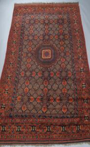 Samarkand tæppe, Turkmenien. Klassisk 1800-tals Beshir design. 20. årh.s slutning. 360 x 220.