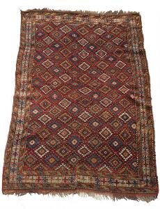 Antik Kurdisk tæppe, prydet med gentagelsesmønster på rød bund. Ca. 1910. 225 x 155.