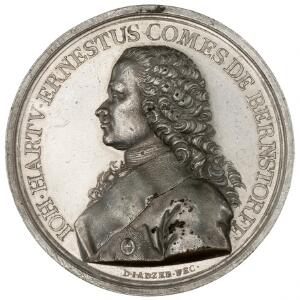Bernstorff, J. H. E., 1772, D. I. Adzer, tin, 58 mm, 68,5 g, G 476, små pletter på og over portræt