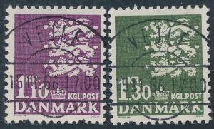 1965. Rigsvåben. 1,10 kr. violet og 1,30 kr. grønligsort. LUXUS-stemplet sæt med retvendte stempler VEJLE 16.11.66.
