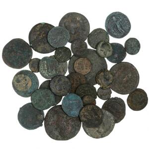 Antikkens Grækenland og Romerriget, 34 kobbermønter i varierende kvalitet
