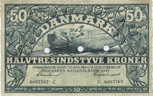 50 kr 1946 C , Svendsen  Ingerslevgaard, Nr. 6085767, makuleret med tre huller, Sieg 108, DOP 125 - interessant falskneri