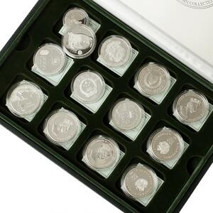 Æske med samling af sølvmønter fra WWF World Wildlife Foundation, i alt 25 stk., Ag ca. 700 g - hovedparten i finhed 9251000