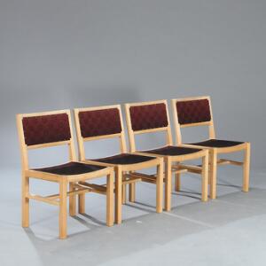 Dansk møbeldesign Sæt på fire spisestole med stel af bøg. Sæde samt ryg udspændt med sorte gjorder. 4