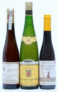 1 bt. 0,5 l. Pinot Gris Clos Jebsal Sélection de Grains Nobles, Domaine Zind Humbrecht 1993 A hfin.  etc. Total 3 bts.