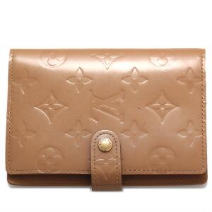 Louis Vuitton Monogram Vernis, Small agenda cover. L. ca. 14,5 cm. B. ca. 10,5 cm.