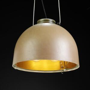 Københavnerlampe. Wirehængt pendel af patineret glasfiber med bund af klart glas. Indvendig belagt med gyldent bladmetal og monteret med tre store klare pærer